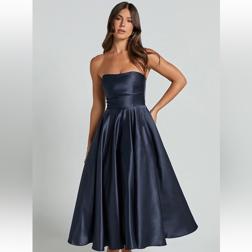 Helaina midi dress Showpo
